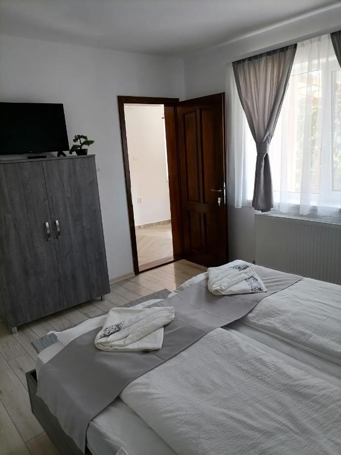 Jazmin Vendeghaz Villa Совата Екстериор снимка