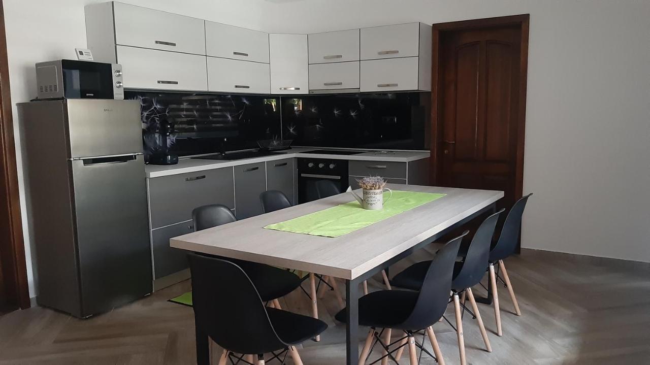Jazmin Vendeghaz Villa Совата Екстериор снимка